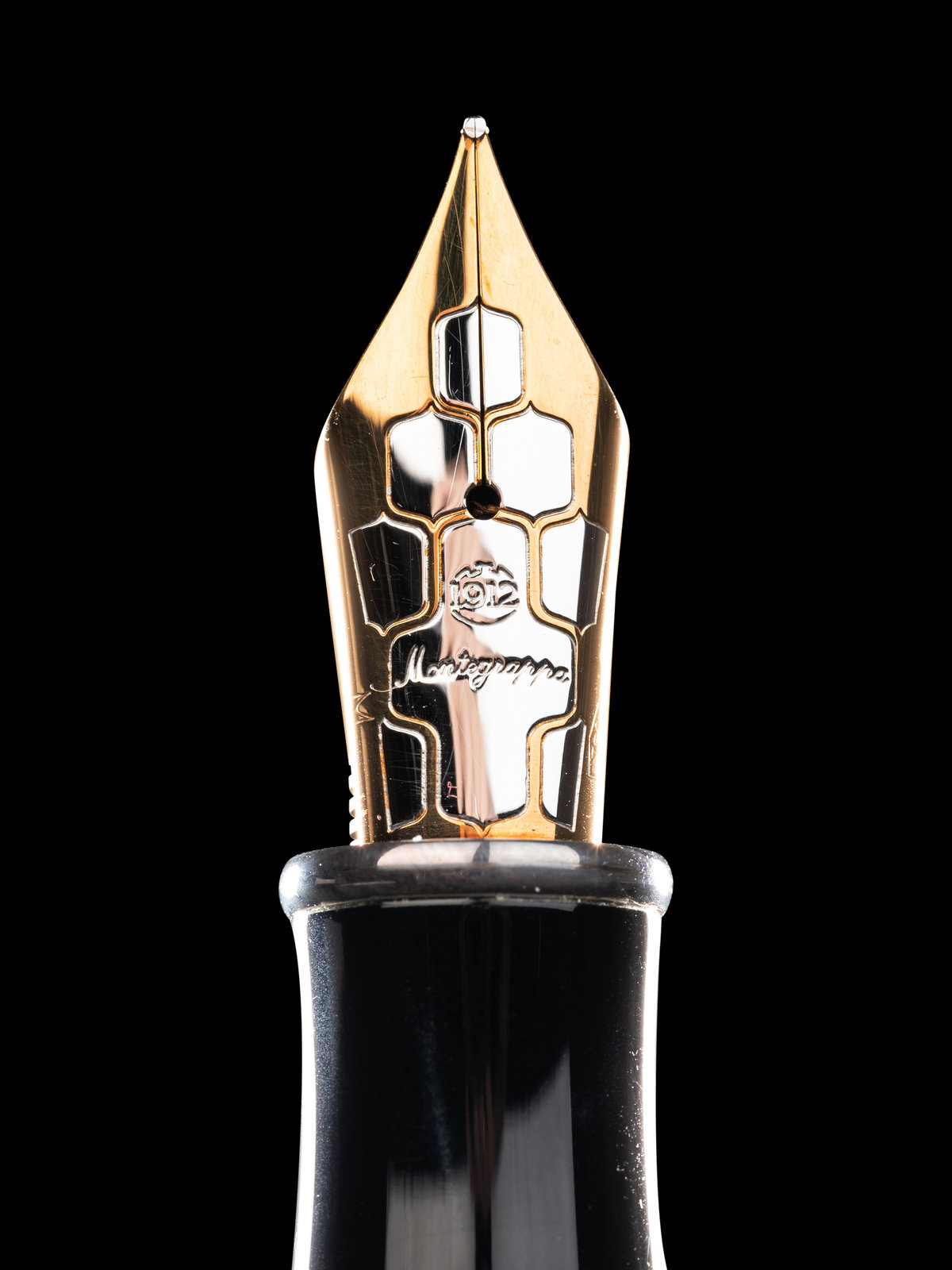 Montegrappa: Cosmos Enigma Limited Edition Fountain Pen