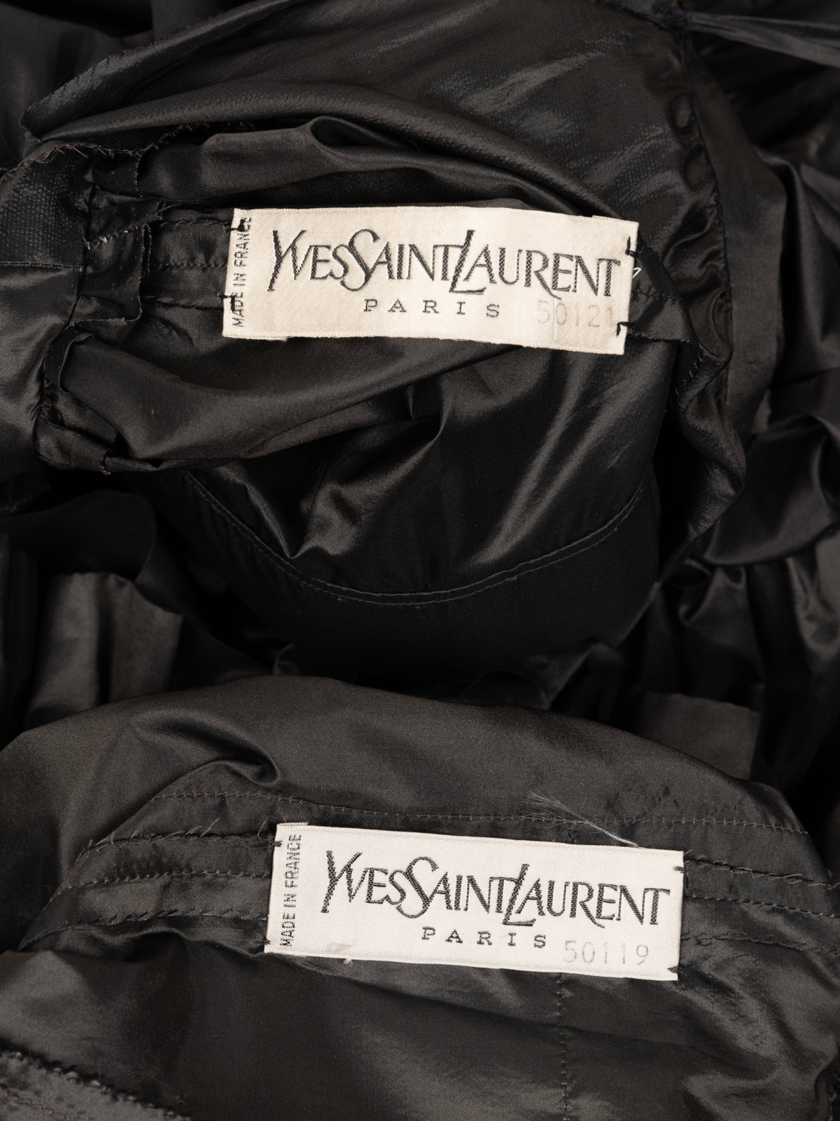 Yves Saint Laurent loop Shoulder Bag Auction