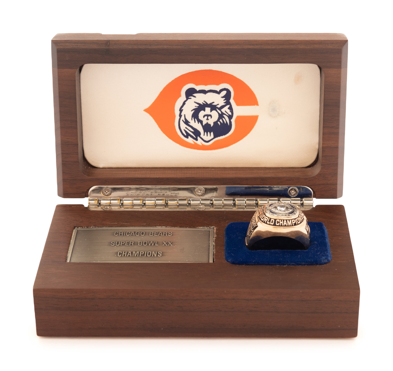 Sold at Auction: A Rare Jostens 1985 Chicago Bears Super Bowl XX  Championship Salesman Sample Ring Crafted to William The Refrigerator  Perry's Size With Original Presentation Box