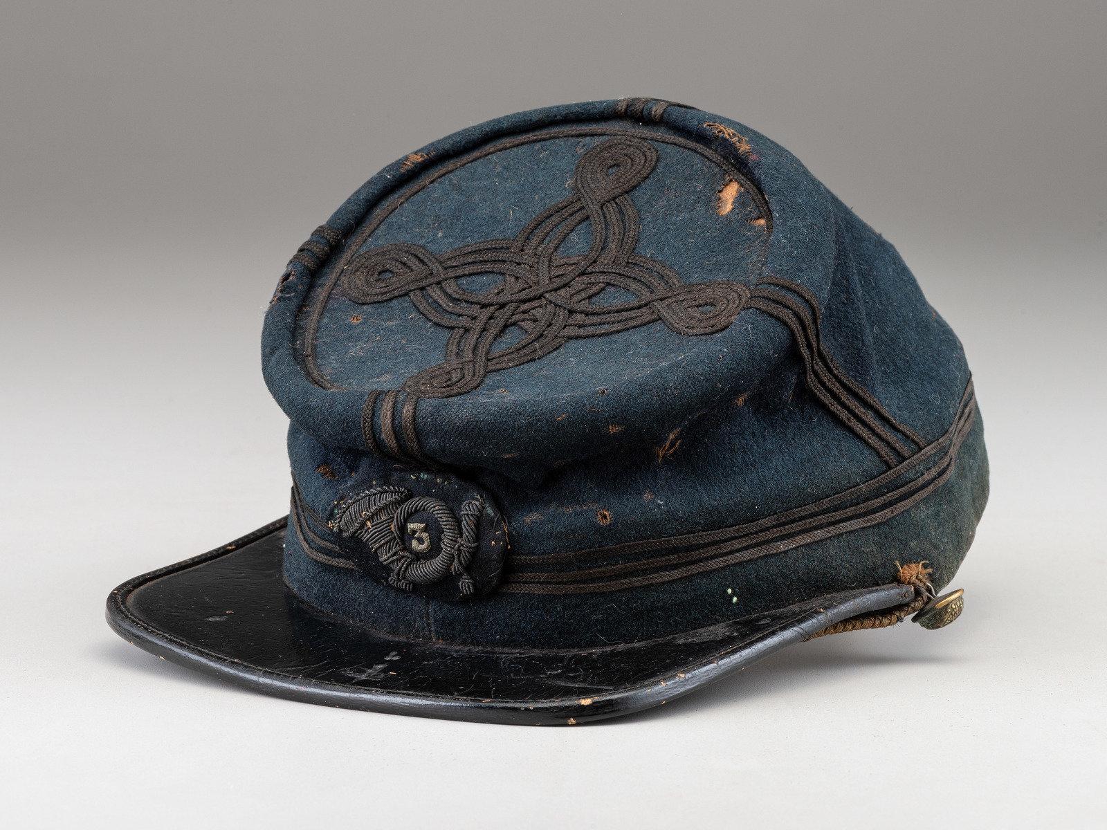 CIVIL WAR . Chasseur style cap with 3rd regiment number and