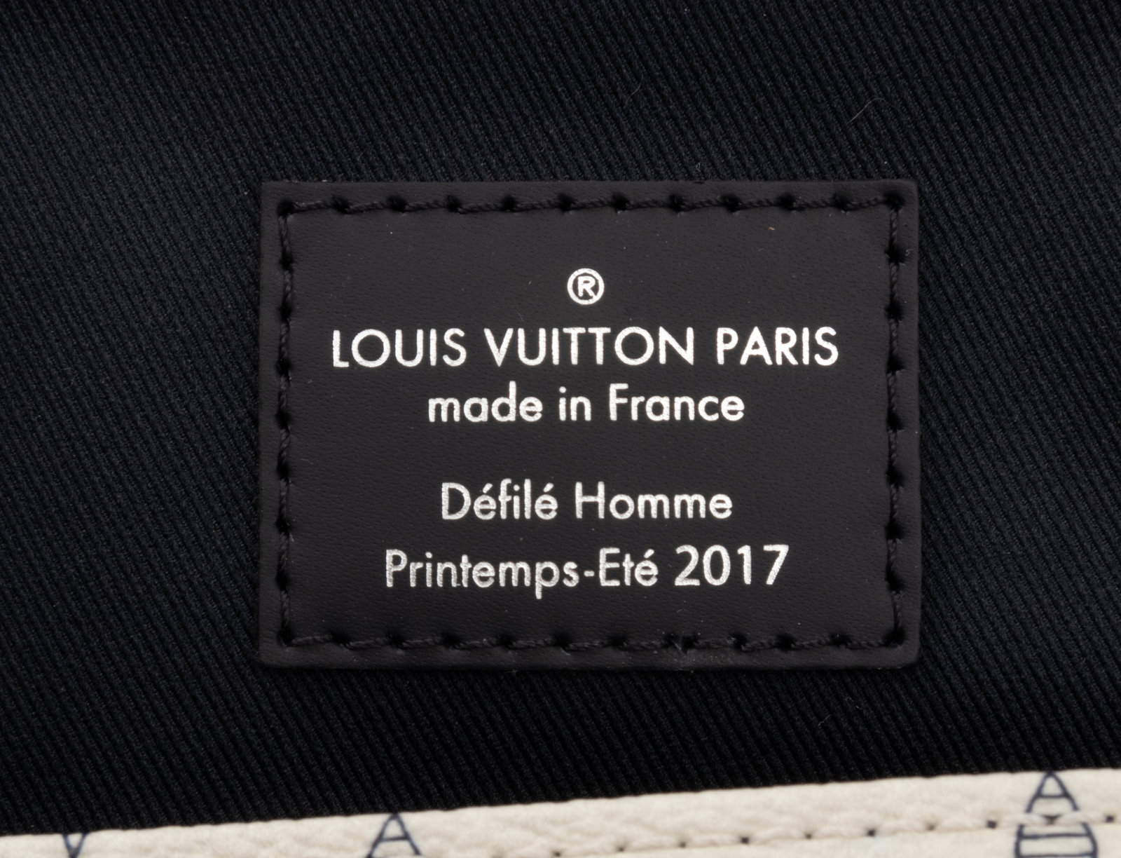 Louis Vuitton - LOUIS VUITTON SAVANE MONOGRAM RHINO LUGGAGE TAG