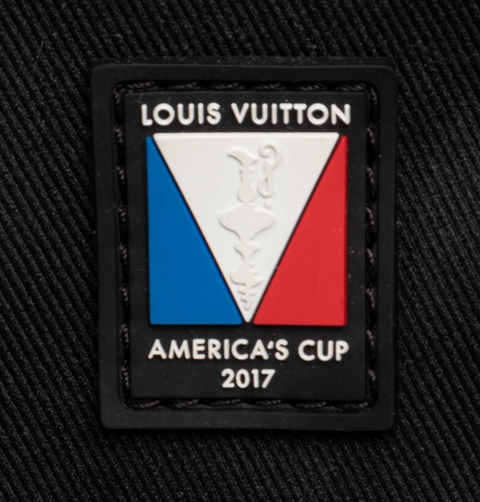 Sold at Auction: Louis Vuitton Americas Cup Bag