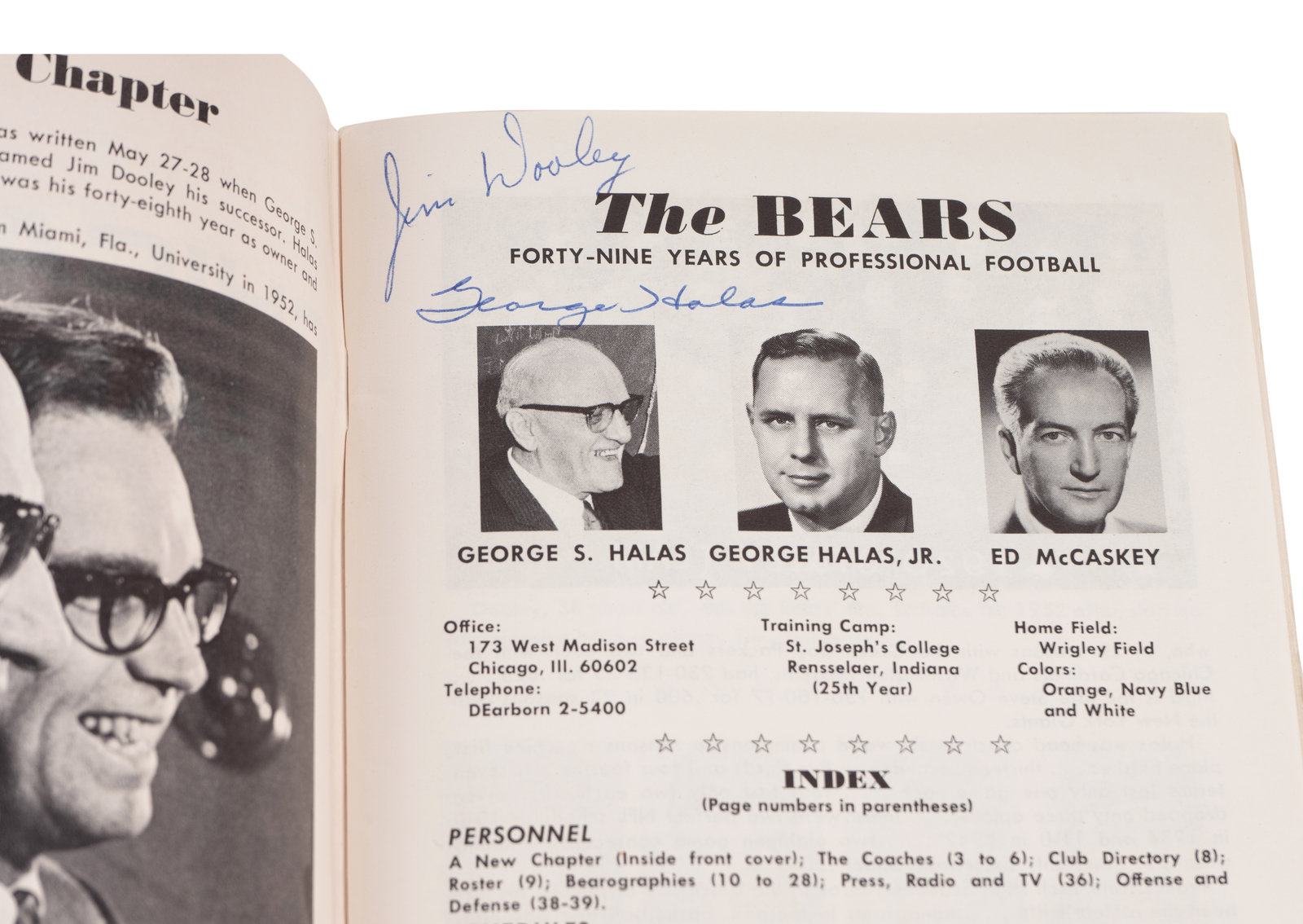 Lot Detail - Chicago Bears Greats Signed 1964 Program (10 Signatures) with  George Halas